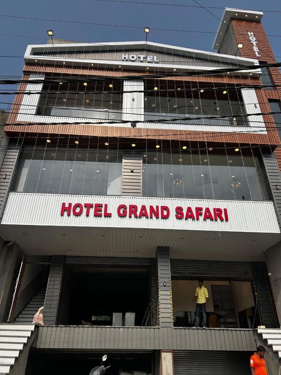 Hotel Grand Safari Kotdwāra المظهر الخارجي الصورة