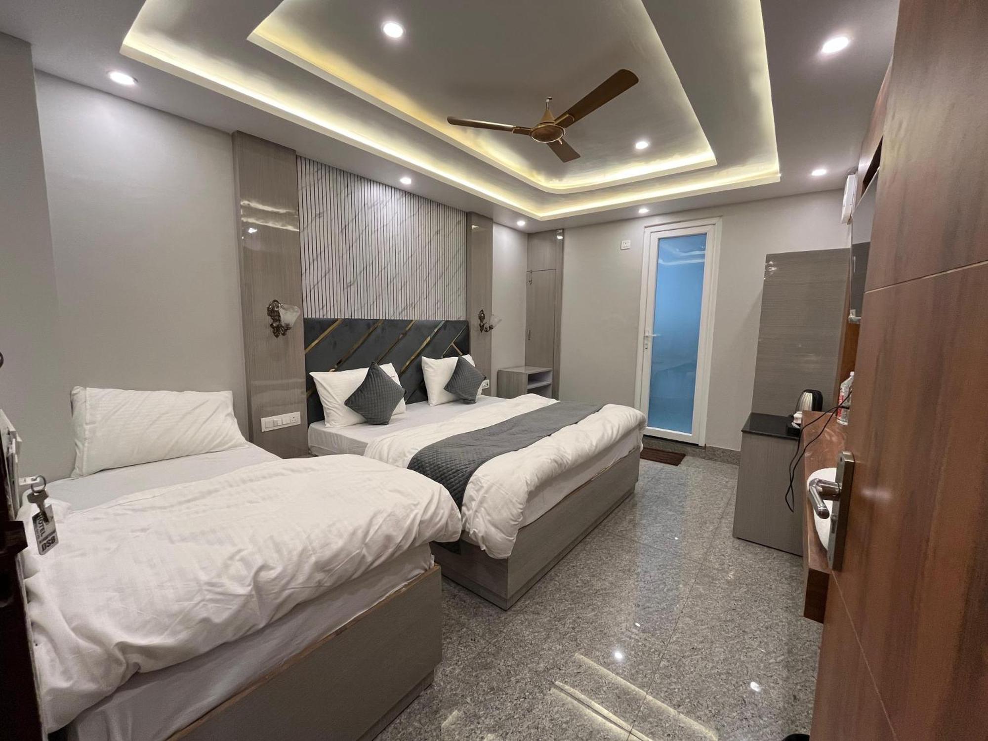 Hotel Grand Safari Kotdwāra المظهر الخارجي الصورة