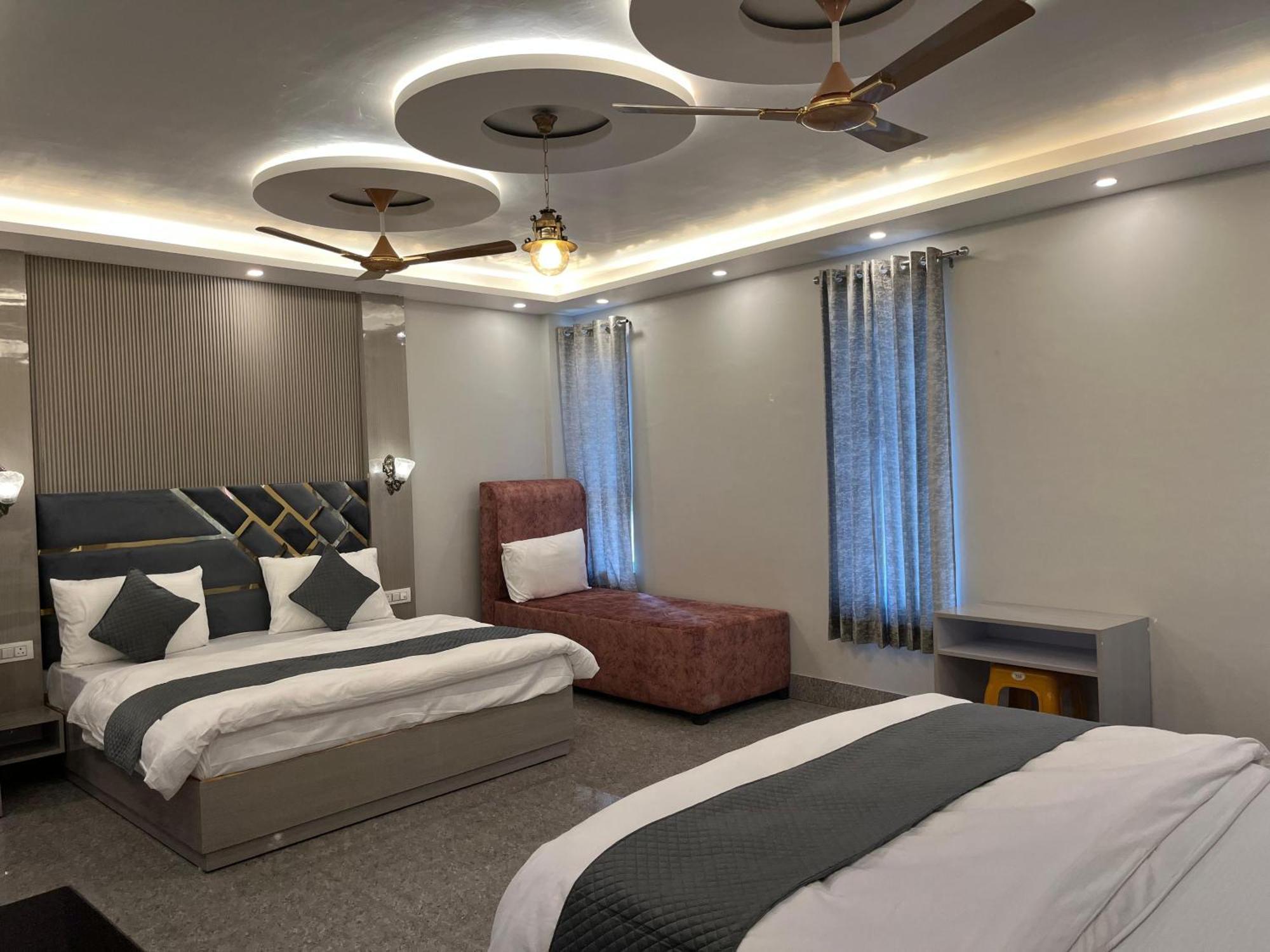 Hotel Grand Safari Kotdwāra المظهر الخارجي الصورة